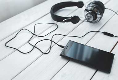 98分钟绝杀+1句感谢！穆帅送曼城直通八强，瓜帅真的高枕无忧？